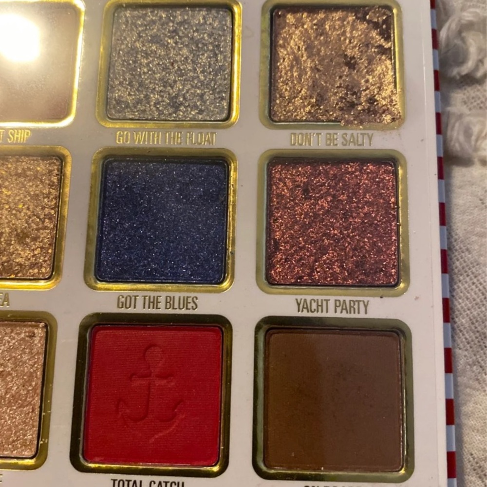 Kylie cosmetics pallet
